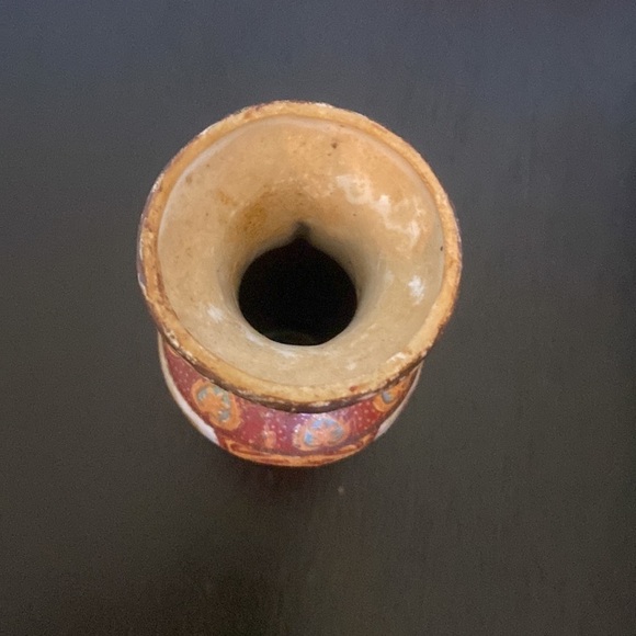 Vintage Miniature ceramic Chinese Vase urn oriental style hand painted. Gold. - Picture 5 of 12